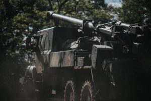 Залужний показав роботу САУ “Цезарь” на фронті (ФОТО)