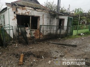 Прямі ракетні влучення: опубліковано ФОТО наслідків обстрілу житлових будинків у Гуляйполі
