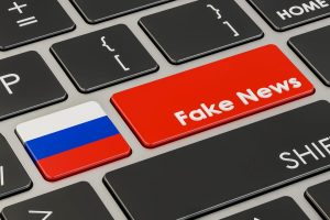 Окупанти друкують газети з фейковими заявами Арестовича і Залужного про “втрату Запоріжжя” (ФОТО)