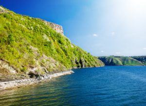 Где можно отдохнуть в Украине во время войны и куда ехать опасно: список мест