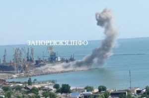 В ЗСУ прокоментували вибухи в порту Бердянська (ВІДЕО)