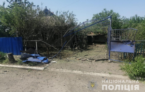 Зруйновані будинки та магазини: окупанти вкотре обстріляли Пологівщину (ФОТО)