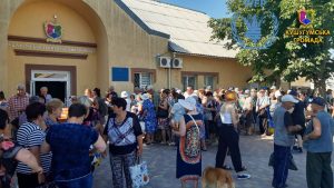 У Кушугумській громаді безкоштовно роздають хліб, печиво та сухарі (ФОТО)
