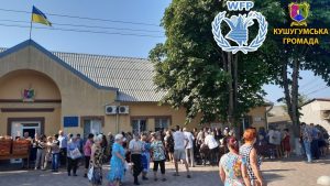 У Кушугумській громаді безкоштовно роздають хліб, секонд-хенд та гуманітарку (ФОТО)