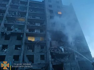 Внаслідок нічного ракетного удару по Одеській області загинуло щонайменше 17 осіб (ФОТО)