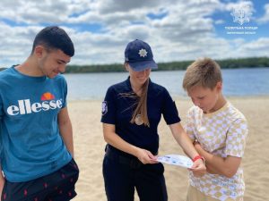 Патрульні провели рейд на пляжі Запоріжжя (ФОТО)