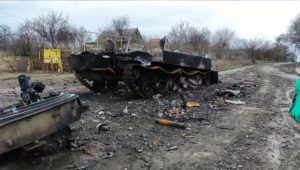 Опубліковані нові фото підбитої російської техніки під час боїв за Василівку