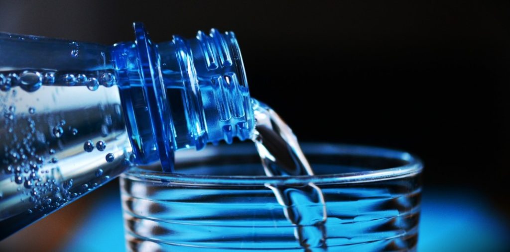 У Запоріжжі виробник очищеної води підняв ціну на 50%