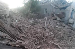 Стало відомо про загиблу жінку та кількість зруйнованих будинків через обстріл передмістя Запоріжжя (ФОТО)