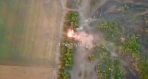 Опубліковано відео ефектного знищення російської техніки під Василівкою (КАРТА)