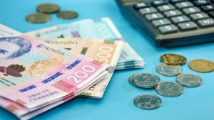 Кого з песніонерів можуть позбавити виплат, а кому – урізати їх