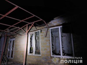 Показані наслідки російських артобстрілів Нікополя із Запорізької області (ФОТО)