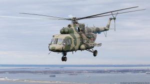 У Мелітополі ворожі гелікоптери літали над дахами будинків: вони потрапили на ВІДЕО