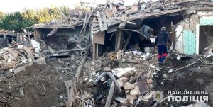 Понад 10 прильотів: з’явилися фото наслідків масованого обстрілу Запоріжжя та району