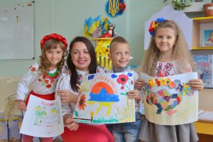 Малюнки перемоги, світлиця та етностилі: як у дитсадку в Запоріжжі виховують патріотизм у дітей (ФОТО, ВІДЕО)