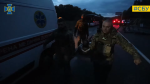 СБУ опубліковала унікальні кадри обміну українських полонених (ВІДЕО)