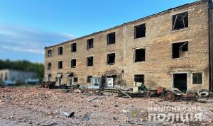 З’явилися фото підприємства, яке вночі пошкодили ракети окупантів у Запоріжжі