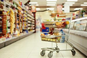 В Украине впервые за 2 года зафиксировали снижение цен: какие продукты подешевели