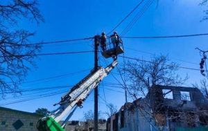 ДТЕК вичерпав запаси обладнання для ремонту ліній електропередач