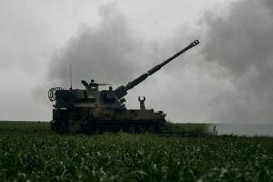 На Запоріжжі артилерія ЗСУ знищує техніку та позиції росіян в глибокому тилу (ВІДЕО)
