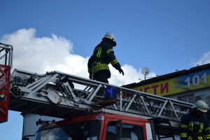 У Запоріжжі пожежники отримали автодрабину, яка  дістає до 9-го поверху (ФОТО, ВІДЕО)