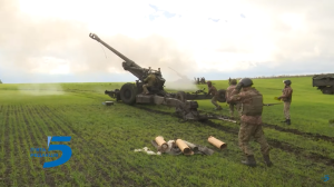 На Запорізькому напрямку 9-тонна гаубиця FH-70 нищить окупантів (ВІДЕО)