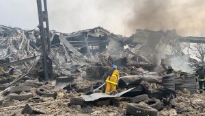 Росіяни зруйнували СТО у передмісті Запоріжжя: з’явилися фото