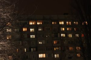 Чому у сусіда є світло, а у мене немає: відповідь на найпоширеніше запитання