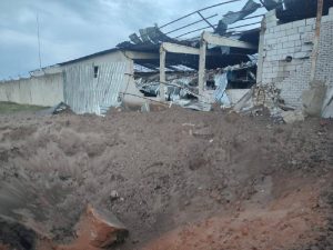 Огромные воронки: опубликованы фото последствий попадания С-300 в Запорожском районе