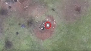 Окопи не рятують: філігранне знищення росіян з використанням БПЛА (ВІДЕО)