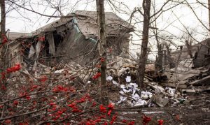 Пологове відділення у руїнах: що відбувається на місці ракетного удару у Вільнянську (ФОТОРЕПОРТАЖ)