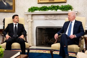 США приватно просять Україну показати відкритість до переговорів з Росією – WP