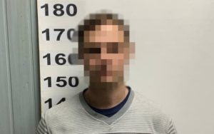 У Запоріжжі чоловік вкрав з банкомата гроші літньої жінки (ФОТО)