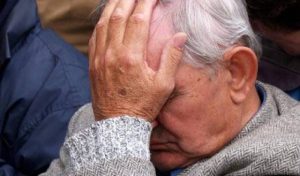 У Запоріжжі псевдоволонтер приходив до пенсіонерів, аби виманити гроші (ФОТО)