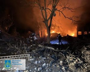 Три людини загинуло, ще сімох поранено: наслідки нічної ракетної атаки на Запоріжжі (ФОТО)