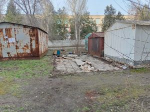 У Запоріжжі власники незаконних гаражів самостійно демонтують споруди (ФОТО)