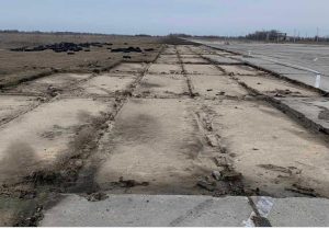 Под Запорожьем чиновник незаконно демонтировал аэродром (ФОТО)