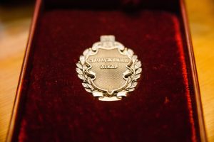 Лікарка з Запоріжжя отримала відзнаку з рук Президента (ФОТО)