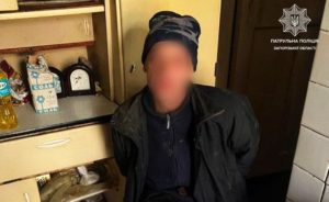 У Запоріжжі квартирного грабіжника впіймали “на гарячому” (ФОТО)
