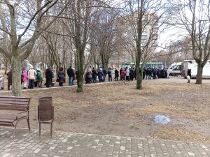 У Запоріжжі в міському парку роздають безкоштовну піцу (ФОТО)