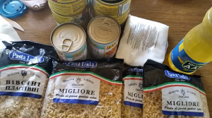 “Мамо, тобі сподобалось”: блогер із Запоріжжя показав отриманий продуктовий набір (ВІДЕО)