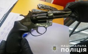 У Запоріжжі чоловік влаштував стрілянину в кафе на День закоханих (ФОТО)