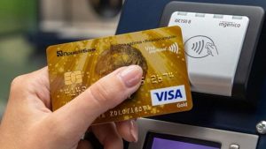 ПриватБанк компенсує витрати на проїзд у громадському транспорті: нова акція для клієнтів