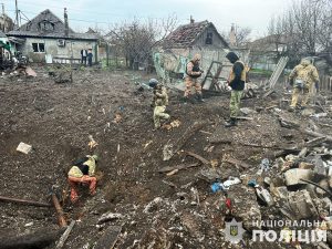 Офіційний коментар поліції щодо нічної атаки на житловий сектор Запоріжжя (ФОТО)
