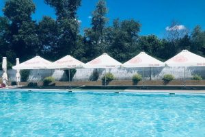 В Запорожье обновили цены на бассейны: сколько стоит день отдыха