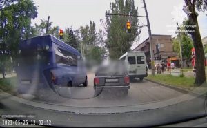 У Запоріжжі двоє водіїв маршрутки отримали штрафи після публікацій у соцмережах (ФОТО)