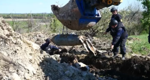“Без права на помилку”: як на Запоріжжі сапери ДСНС знищили 500-кілограмову авіабомбу (ВІДЕО)