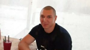 У Мелітополі спадковий зрадник полює на патріотів України (ФОТО)