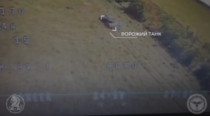 “Відмінусовані” бліндажі, танки та БМП: як на Запоріжжі ЗСУ “полюють” на окупантів (ВІДЕО)