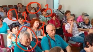 Зрадили добровільно: на Запоріжжі обличчя “засвітили” колаборанти-квартальні (ФОТО)